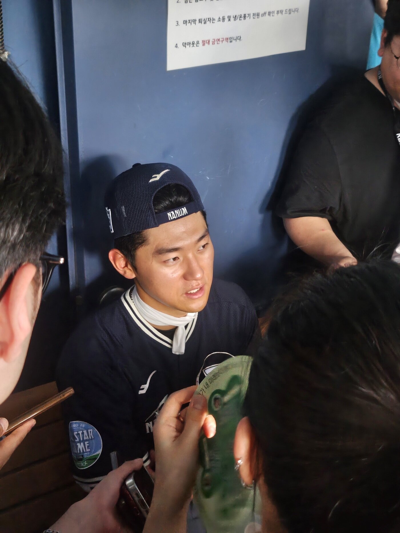 본문 이미지 - KIA 타이거즈 김도영이 11일 서울 잠실구장에서 열리는 2026 신한 SOL KBO 올스타전을 앞두고 취재진과 인터뷰하고 있다. ⓒ News1 권혁준 기자