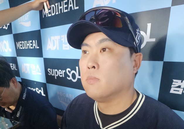 'MLB 78승' 류현진, '후배' 고우석 향한 조언 "다치지 말고 즐기길"