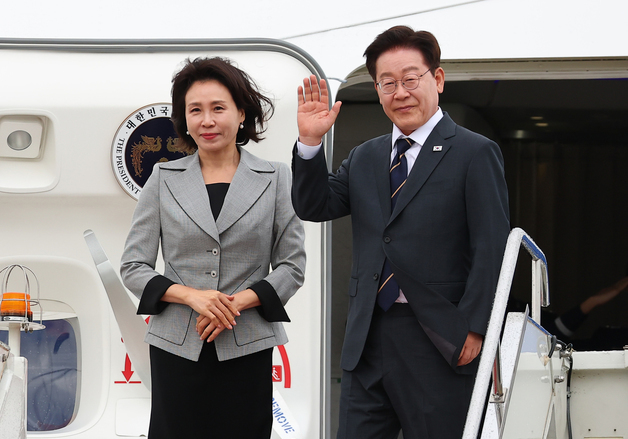 [속보] 李대통령, 서울공항 도착…'나토·몽골 순방' 마무리