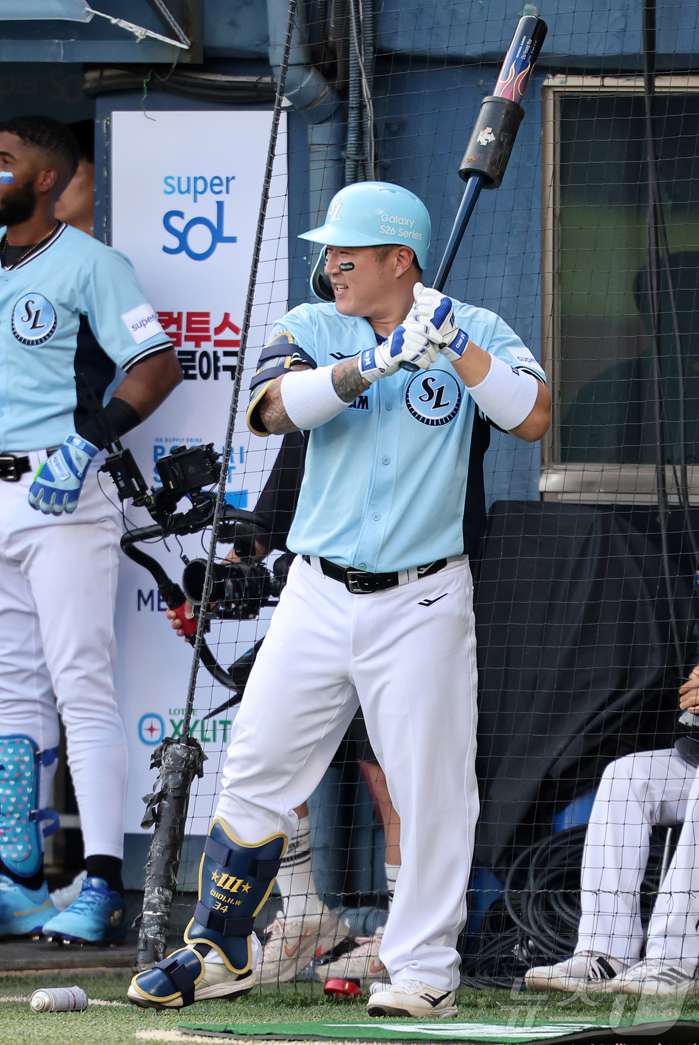 (서울=뉴스1) 김진환 기자 = 11일 서울 송파구 잠실야구장에서 열린 ‘2026 신한 SOL KBO 올스타전’에서 드림팀 삼성 최형우가 1회말 타격을 준비하고 있다.최형우는 이날 …