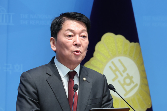 한동훈 복당 반대 나선 안철수