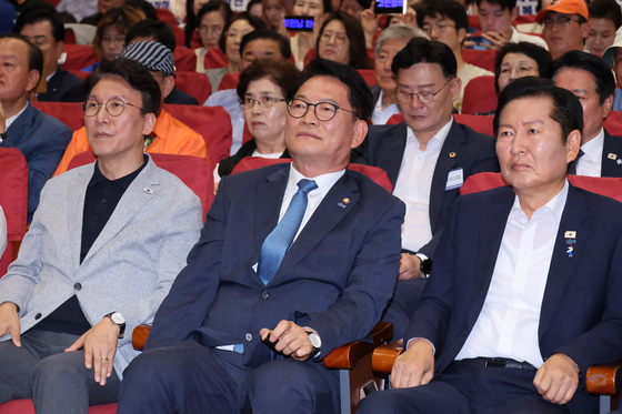與 당대표 등록 첫 주말…金 'DJ·盧 묘역' 宋 '인천' 鄭 '광주'