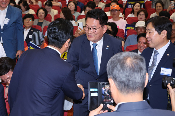 인사하는 정청래·송영길 후보