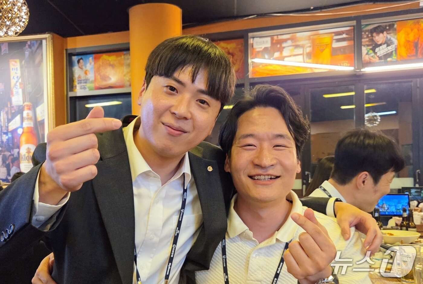 본문 이미지 - 윤일용 엄태흠 넬동물의료센터 원장이 11일 수원에서 수의대생들에게 응원의 메세지를 보내고 있다. ⓒ 뉴스1 최서윤 기자