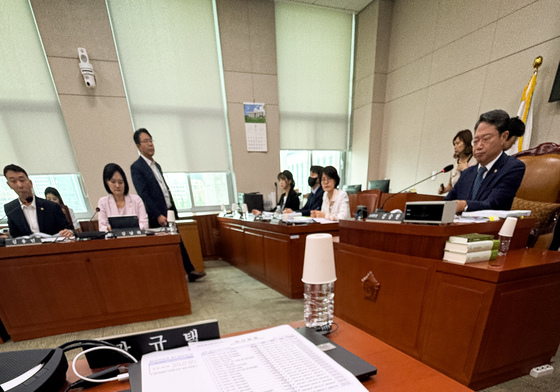 '검사 수사권 삭제' 등 형사소송법 개정안, 법사위 1소위 상정