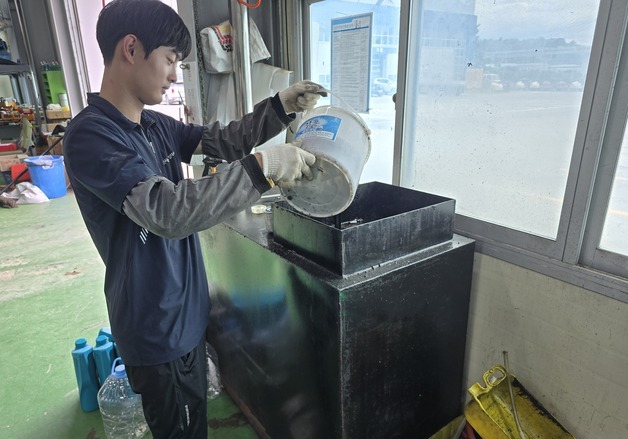 영천시, 농기계 폐유 무상 수거…개인별 최대 20리터까지