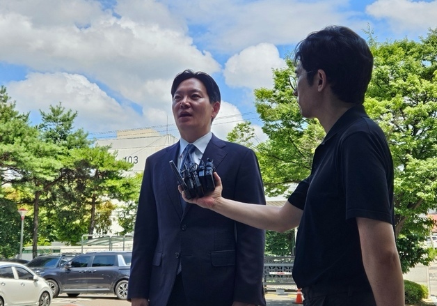 '쌍방울 대북송금' 박상용 추가 감찰 출석…"직무정지 이유도 통보 못 받아"