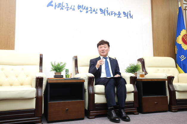 경기도의회, 현 13개 상임위 확대하나…남종섭 의장 "최소 2개 더"