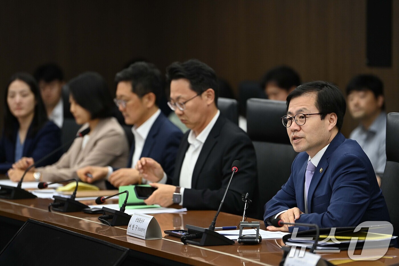 (서울=뉴스1) = 여한구 산업통상부 통상교섭본부장이 13일 오후 서울 중구 대한상공회의소에서 제58차 통상추진위원회를 주재하고 있다. (산업통상부 제공. 재판매 및 DB금지) 2 …