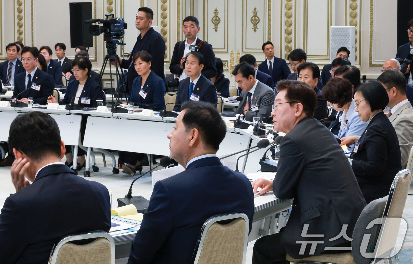 (서울=뉴스1) 허경 기자 = 이재명 대통령이 13일 청와대 영빈관에서 열린 2026년 국가재정전략회의에서 발언하고 있다. 2026.7.13/뉴스1