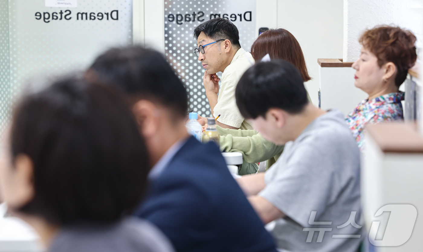 (서울=뉴스1) 김도우 기자 = 13일 서울 동작구 드림스테이지 스튜디오에서 뮤지컬 '나는 반딧불' 공개 오디션이 진행되고 있다.어린이·가족 뮤지컬 '나는 반딧불'은 오는 9월 9 …