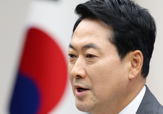 장동혁 "한동훈, 추경호 사지로 몰고 갑자기 복당?…이게 무슨 논리냐"
