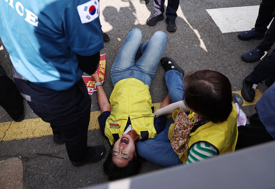 '홈플러스 사태 해결하라'