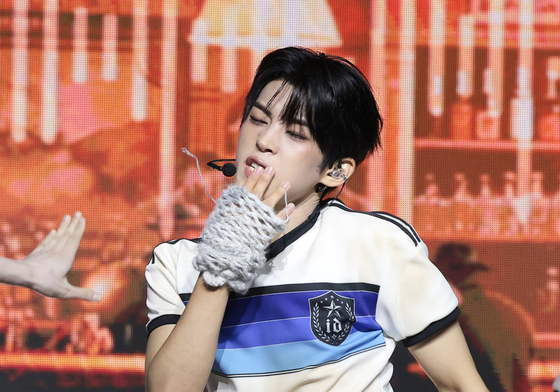 아이덴티티, 섹시 보이