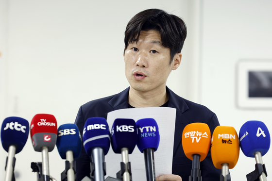 박지성 "축구협회장 선거, '60일 규정' 고친다…팬 신뢰 회복 우선"