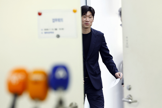 브리핑 나서는 박지성 공동위원장