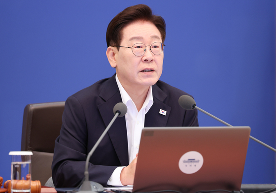 국무회의 발언하는 이재명 대통령