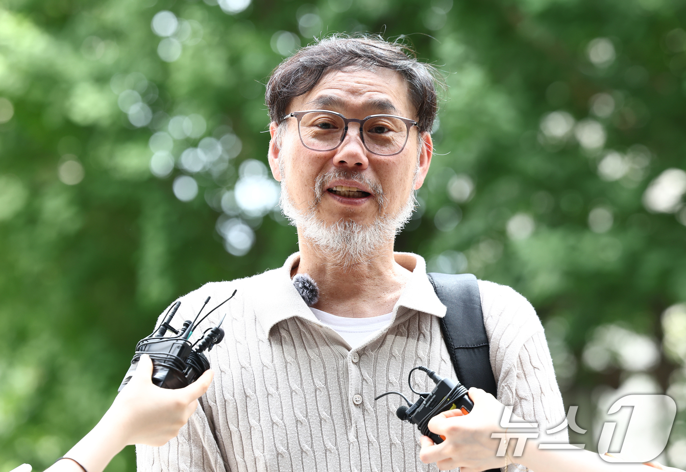 (서울=뉴스1) 김민지 기자 = 김순환 서민민생대책위원회(서민위) 사무총장이 14일 오전 서울 마포구 서울경찰청 광역수사단에서 홍명보 전 축구대표팀 감독 선임 관련 고발인 조사를 …