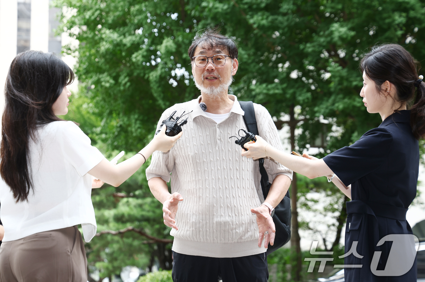 (서울=뉴스1) 김민지 기자 = 김순환 서민민생대책위원회(서민위) 사무총장이 14일 오전 서울 마포구 서울경찰청 광역수사단에서 홍명보 전 축구대표팀 감독 선임 관련 고발인 조사를 …