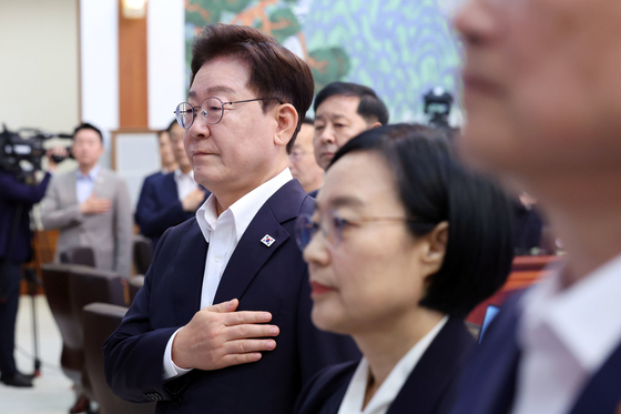 이재명 대통령, 국무회의 국민의례