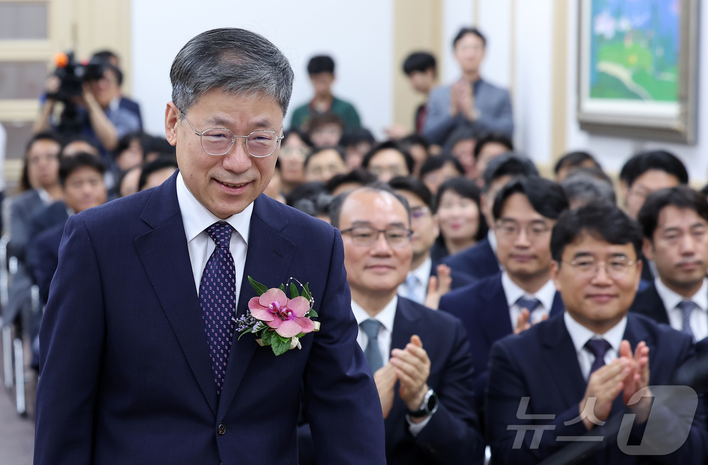 (서울=뉴스1) 김성진 기자 = 노경필 신임 법원행정처장이 14일 서울 서초구 대법원에서 열린 제29대 법원행정처장 취임식에 참석하고 있다. 2026.7.14/뉴스1