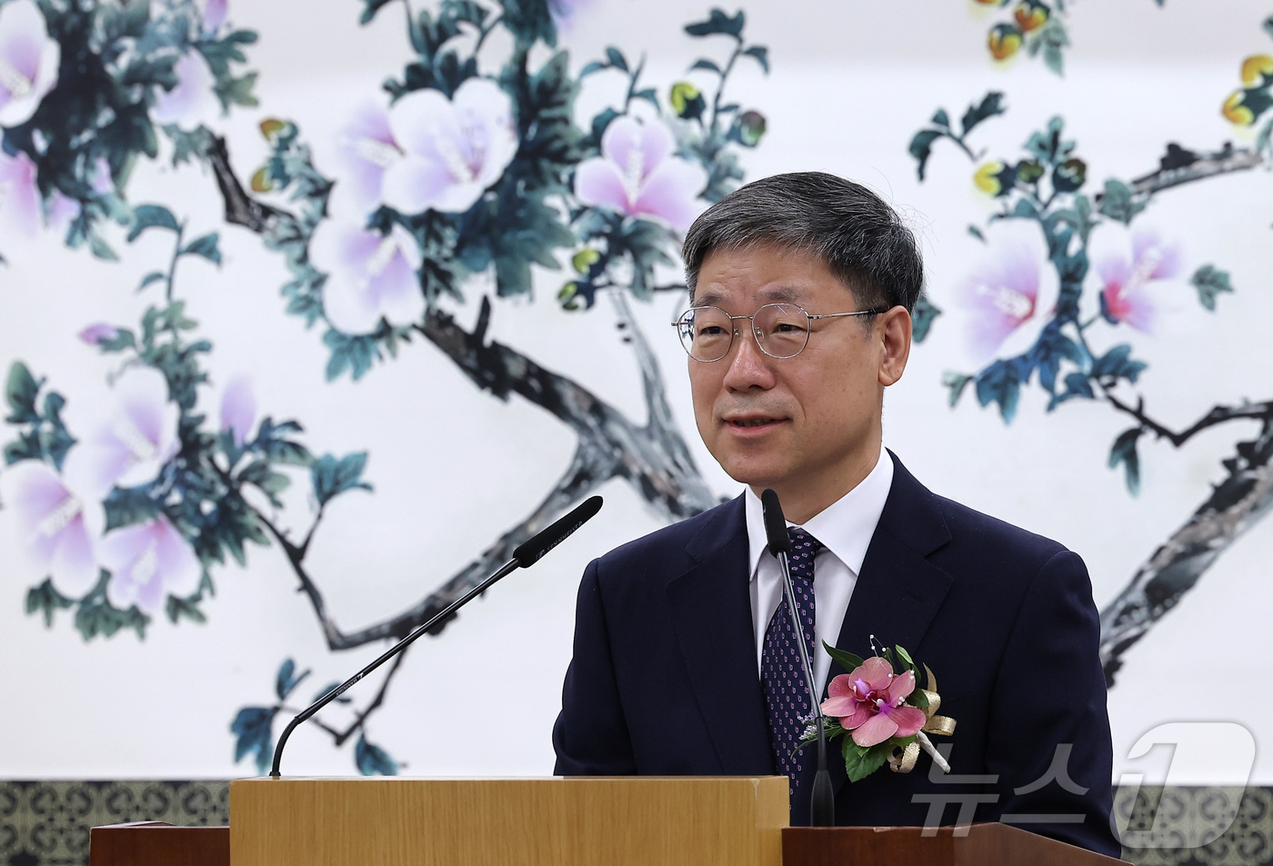 (서울=뉴스1) 김성진 기자 = 노경필 신임 법원행정처장이 14일 서울 서초구 대법원에서 열린 제29대 법원행정처장 취임식에서 취임사를 하고 있다. 2026.7.14/뉴스1