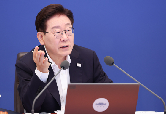 경찰, '쌍방울 대북 송금' 李대통령 일반이적 혐의 각하