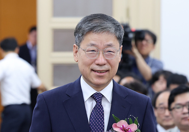 취임식 참석하는 노경필 신임 법원행정처장