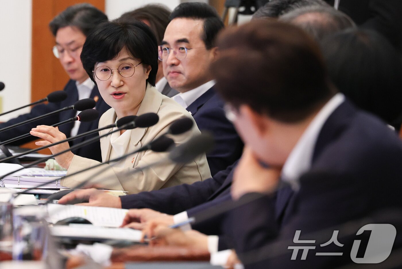 본문 이미지 - 원민경 성평등가족부 장관이 14일 청와대에서 열린 국무회의에서 발언하고 있다. 2026.7.14 ⓒ 뉴스1 이재명 기자