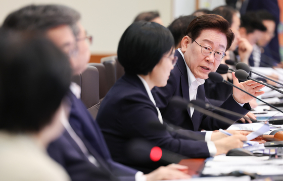 국무회의 발언하는 이재명 대통령