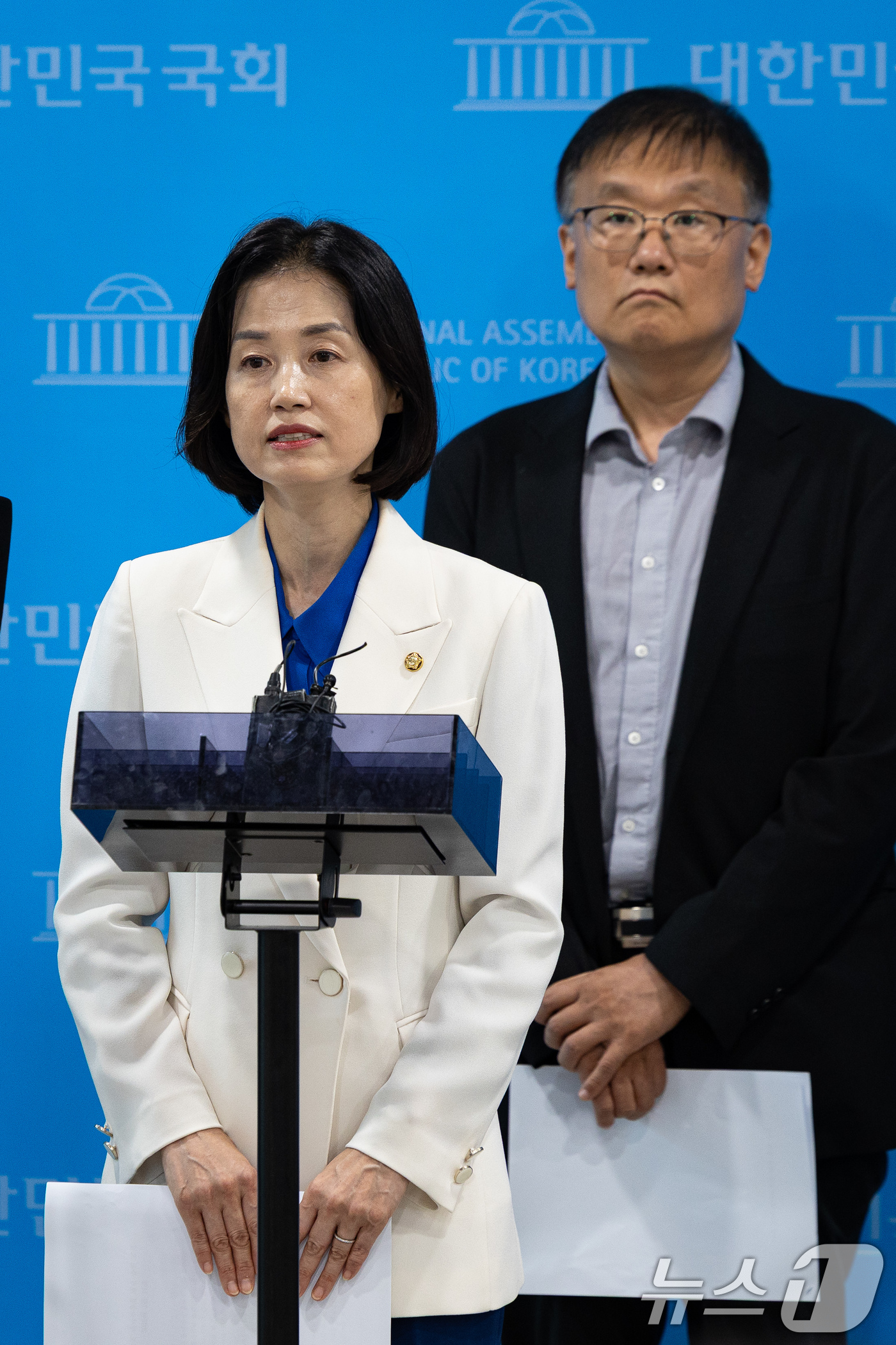 (서울=뉴스1) 유승관 기자 = 박은정 조국혁신당 의원이 14일 서울 여의도 국회 소통관에서 시민 주도 형사소송법 개정안 관련 기자회견 후 취재진 질문에 답하고 있다. 2026.7 …