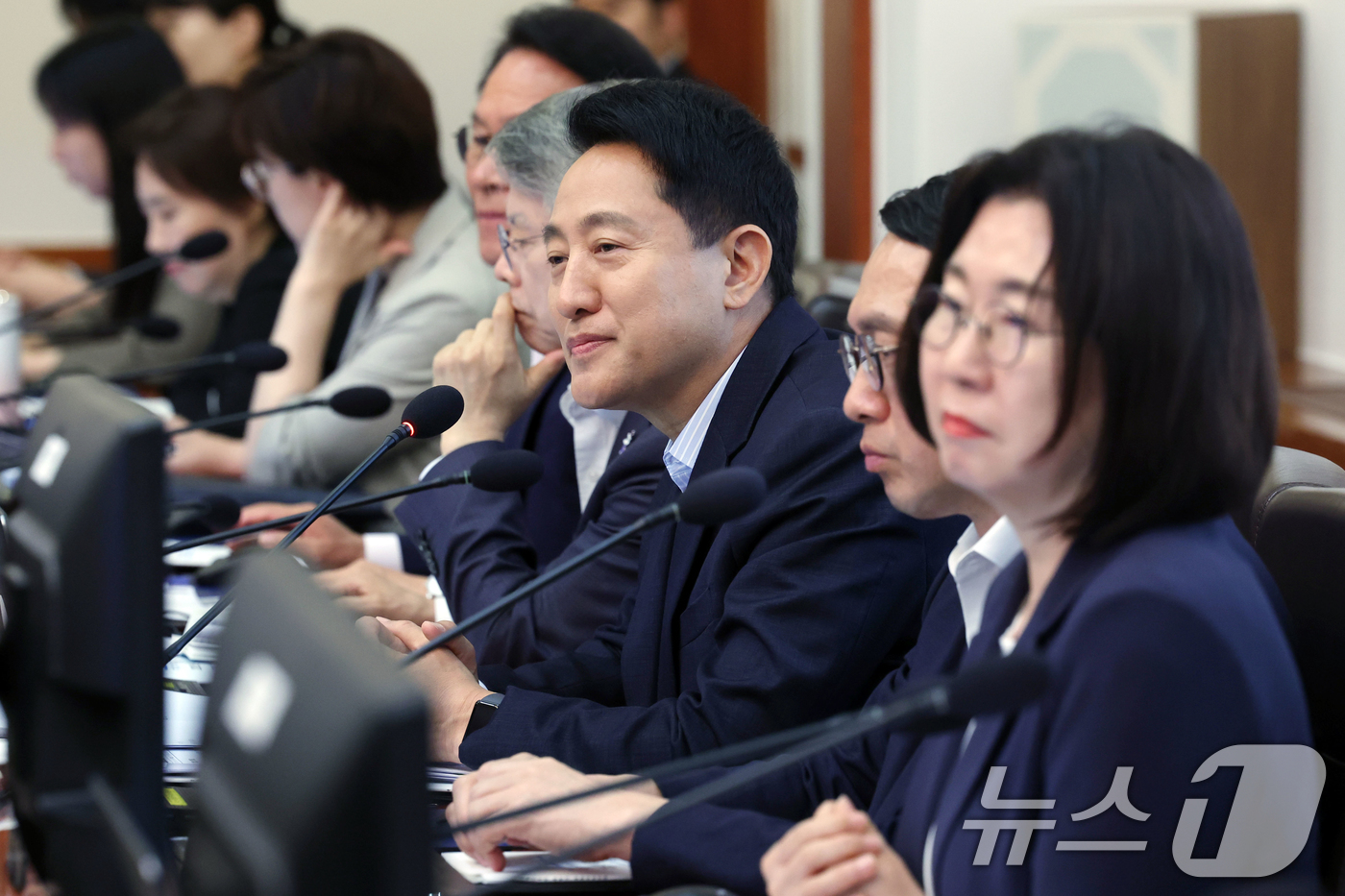 (서울=뉴스1) 이재명 기자 = 오세훈 서울시장이 14일 청와대에서 열린 국무회의에 참석해 있다. 2026.7.14/뉴스1
