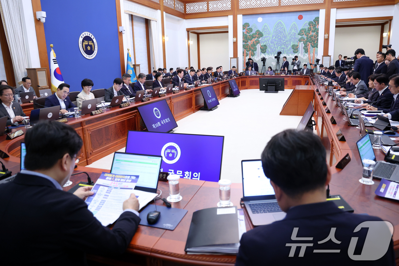 (서울=뉴스1) 이재명 기자 = 이재명 대통령이 14일 청와대에서 열린 국무회의에서 발언하고 있다. 2026.7.14/뉴스1