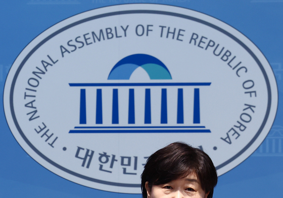 오세훈 서울시장 최측근 입금 내역 든 서영교 단장