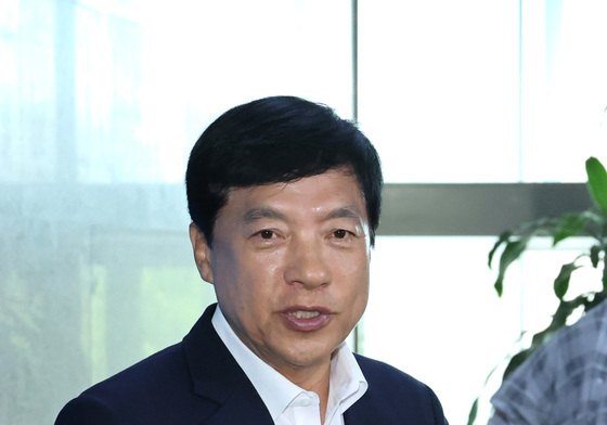 사퇴하는 이성윤 최고위원