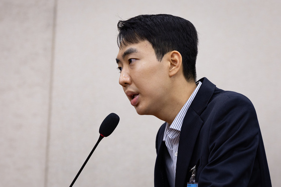 답변하는 황승환 학생