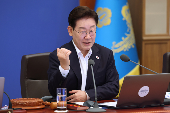 국무회의 발언하는 이재명 대통령