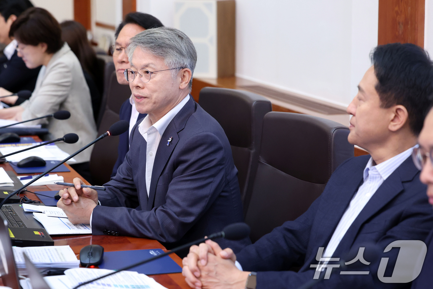 (서울=뉴스1) 이재명 기자 = 민형배 전남광주통합특별시장이 14일 청와대에서 열린 국무회의에서 인사말을 하고 있다. 2026.7.14/뉴스1