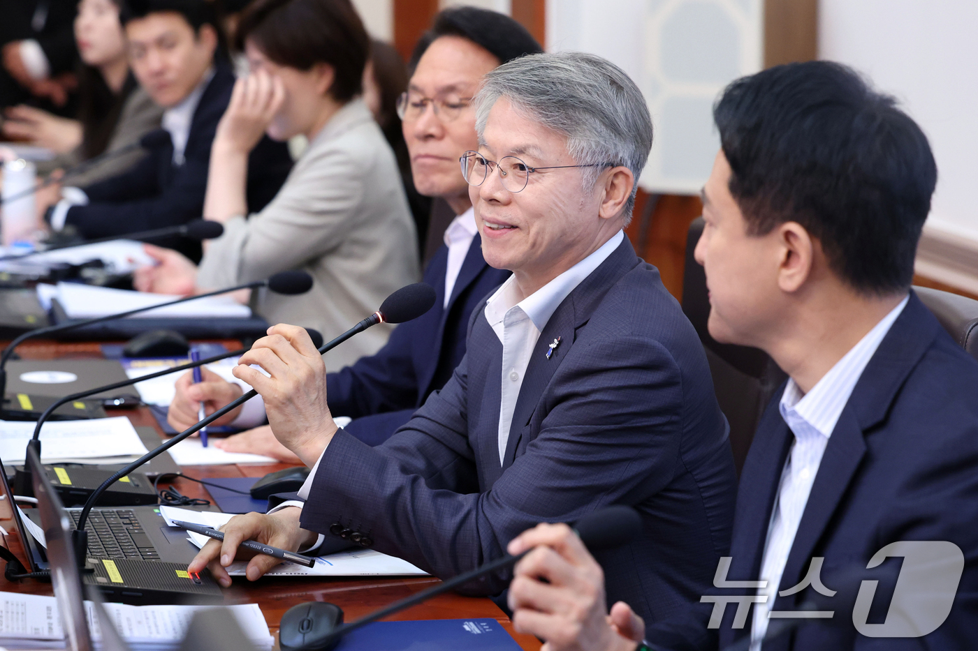 (서울=뉴스1) 이재명 기자 = 민형배 전남광주통합특별시장이 14일 청와대에서 열린 국무회의에서 인사말을 하고 있다. 2026.7.14/뉴스1