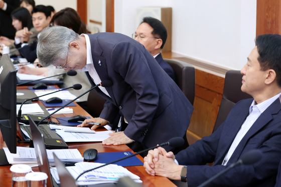 인사하는 민형배 전남광주통합특별시장