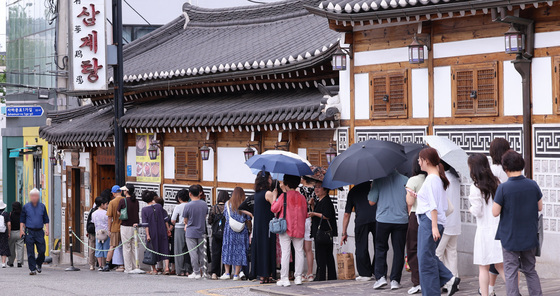 초복 앞두고 점심은 삼계탕