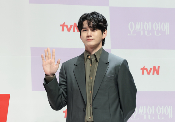 옹성우, 훈내 진동