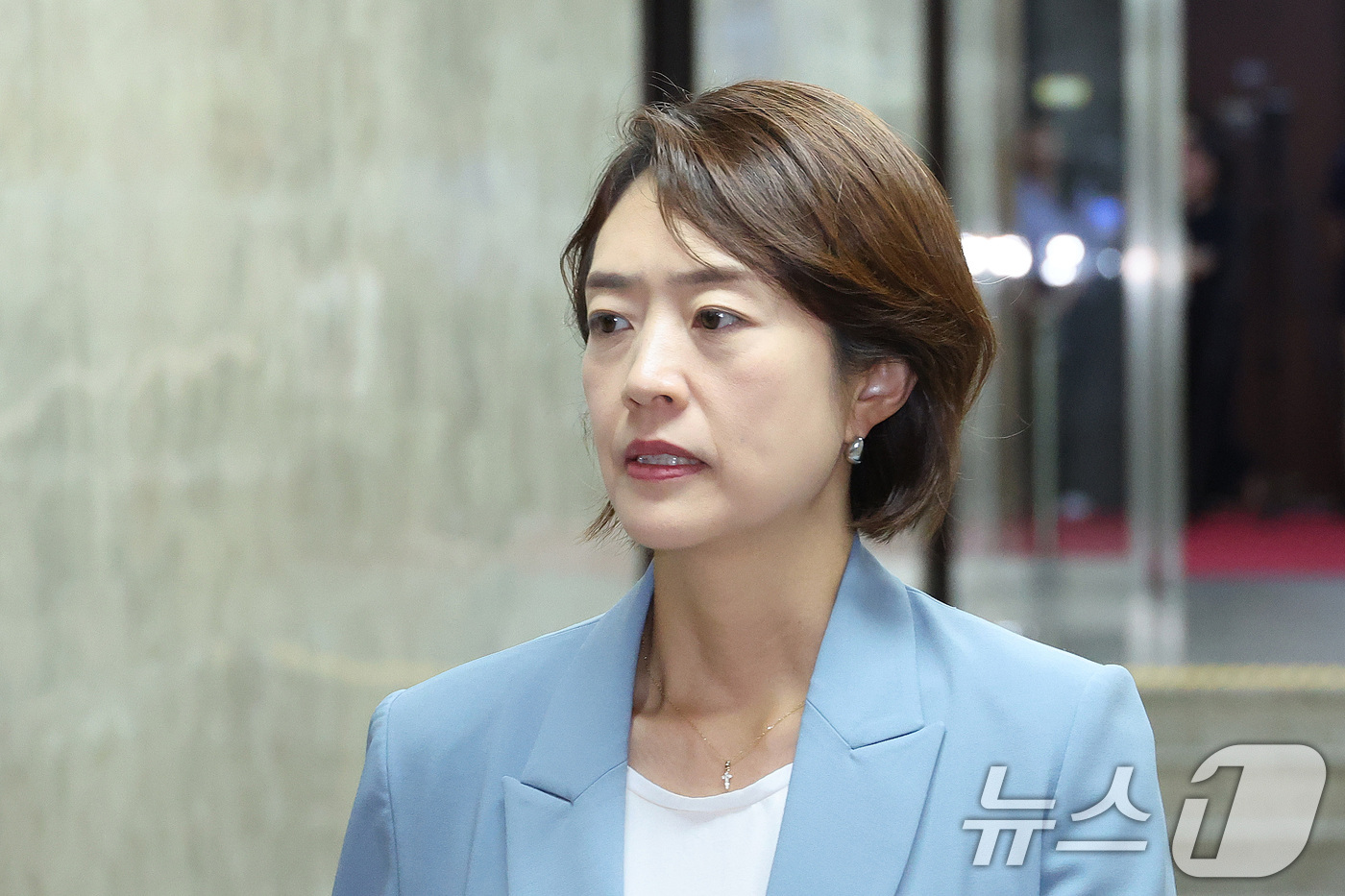 (서울=뉴스1) 신웅수 기자 = 고민정 더불어민주당 당대표 후보가 14일 서울 여의도 국회에서 열린 의원총회에 참석하고 있다. 2026.7.14/뉴스1