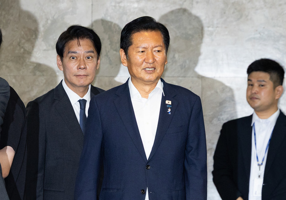 의원총회 참석하는 정청래 전 대표