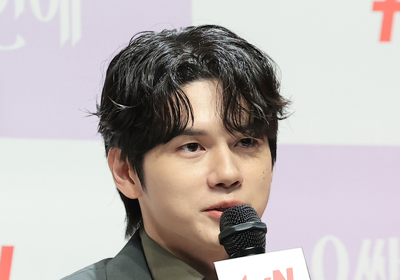 인사말 하는 옹성우