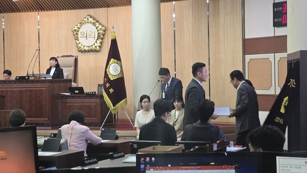 고양시의회 원구성 극적 마무리…상임위 민주 3석, 국힘 2석 선출 완료