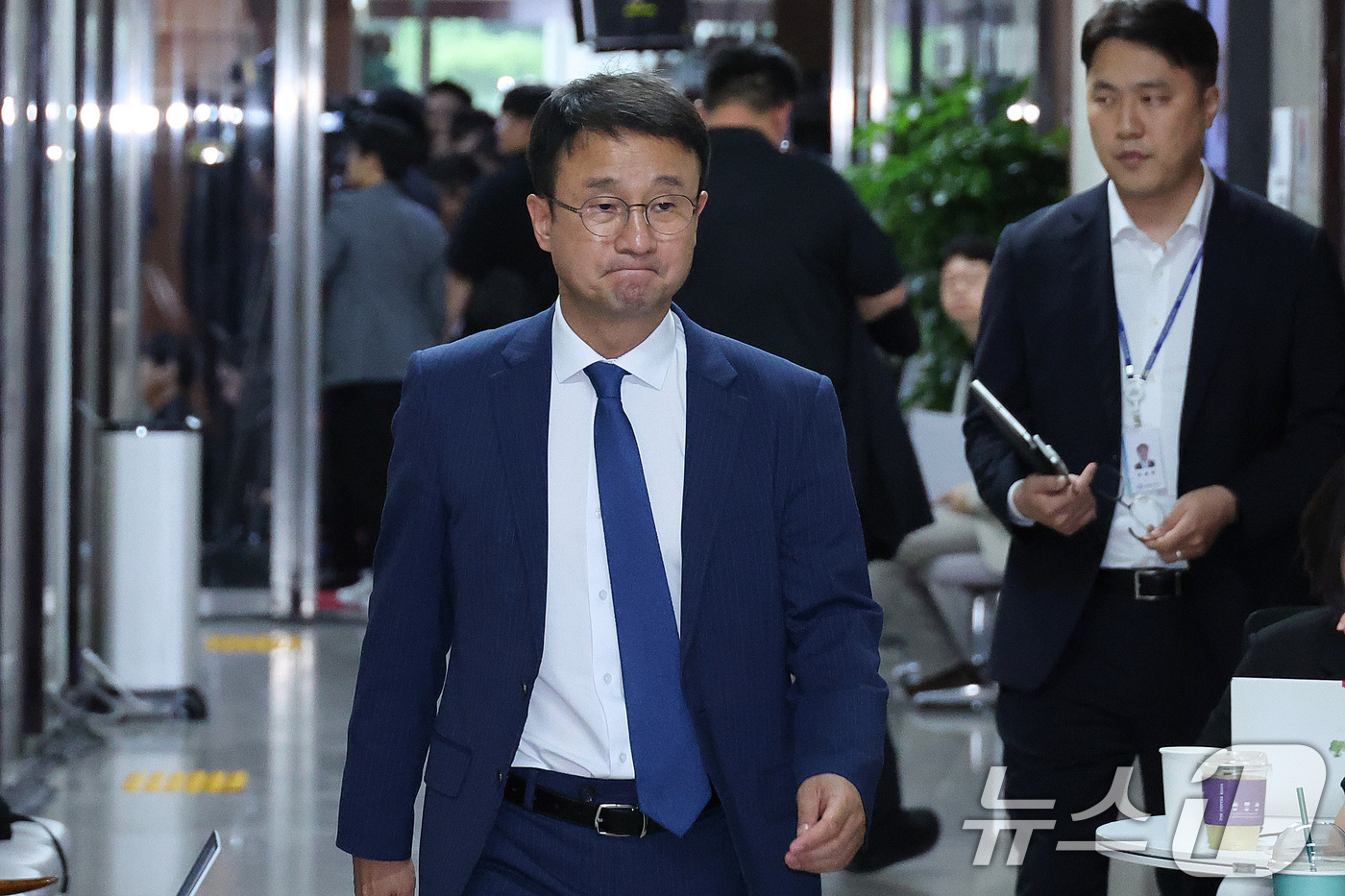 (서울=뉴스1) 신웅수 기자 = 한병도 더불어민주당 당대표 직무대행 겸 원내대표가 14일 서울 여의도 국회에서 열린 당무위원회에 참석하고 있다. 2026.7.14/뉴스1