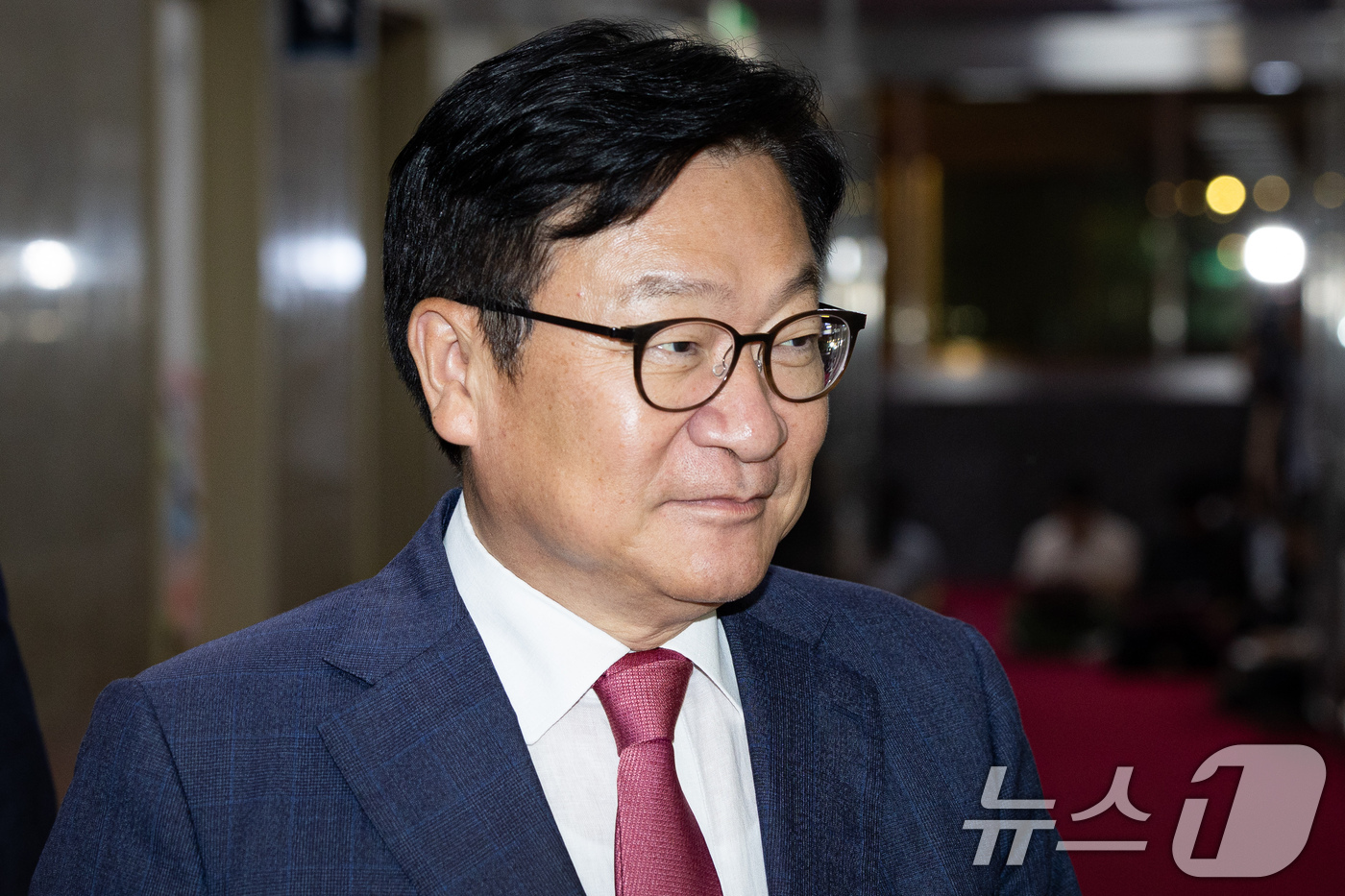 (서울=뉴스1) 유승관 기자 = 국민의힘 정점식 원내대표가 14일 서울 여의도 국회에서 의장주재 여야 원내대표 회동을 위해 의장실로 향하고 있다. 2026.7.14/뉴스1