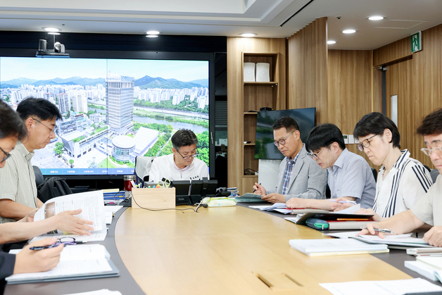 김동욱 도봉구청장, 첫 업무보고서 대형 개발사업 속도전 주문