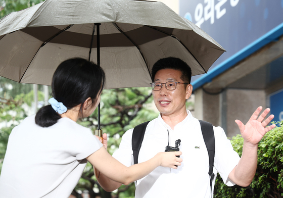 조성현 대령, 내란 중요임무 종사 혐의 피의자 조사 출석